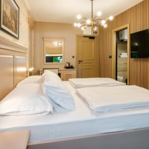 Triple Room with Private Bathroom